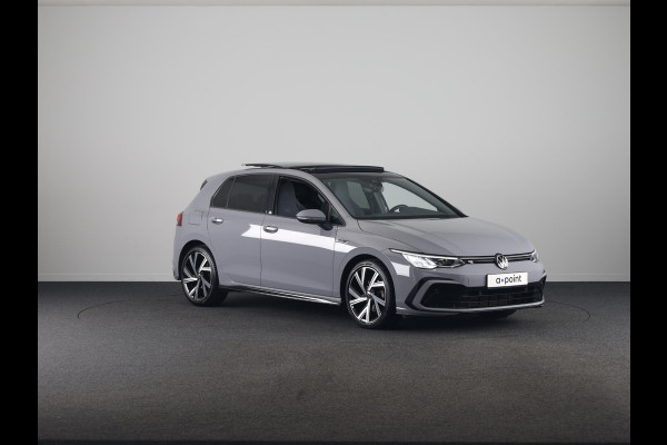 Volkswagen Golf 1.5 TSI R-Line 130 PK | Panoramadak | Camera | 18 Inch | Navigatie
