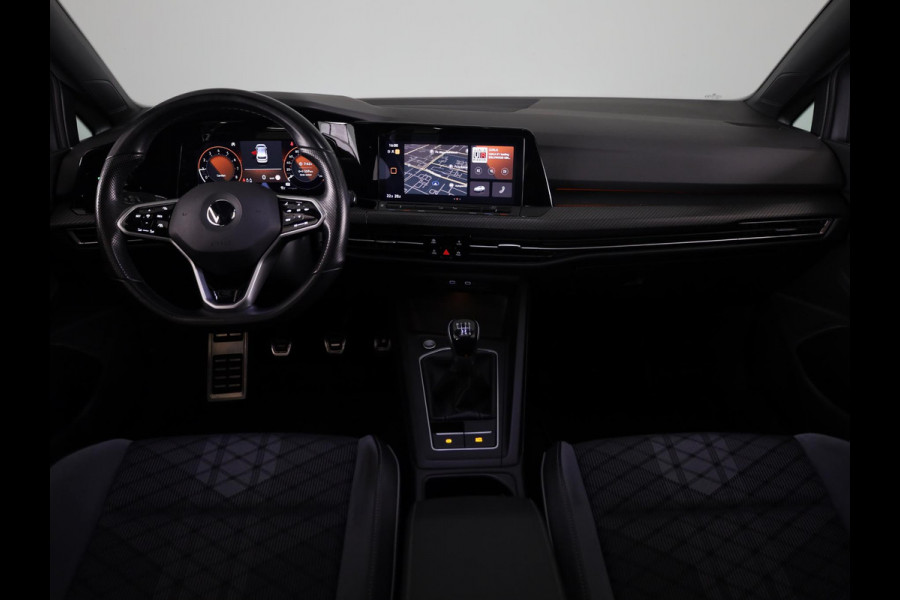 Volkswagen Golf 1.5 TSI R-Line 130 PK | Panoramadak | Camera | 18 Inch | Navigatie