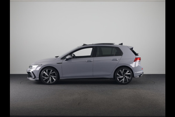 Volkswagen Golf 1.5 TSI R-Line 130 PK | Panoramadak | Camera | 18 Inch | Navigatie