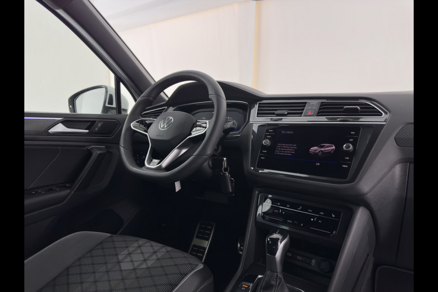 Volkswagen Tiguan 2.0 TDI 4Motion (INCL.BTW) Aut. *LEATHER-FABRIC | FLL-LED | DIGI-COCKPIT | ADAPTIVE-CRUISE | CAMERA | NAVI-FULLMAP | HEATED-SPORTSEATS | BLIND-SPOT | PRIVACY-GLASS | TOWBAR | 19''ALU*