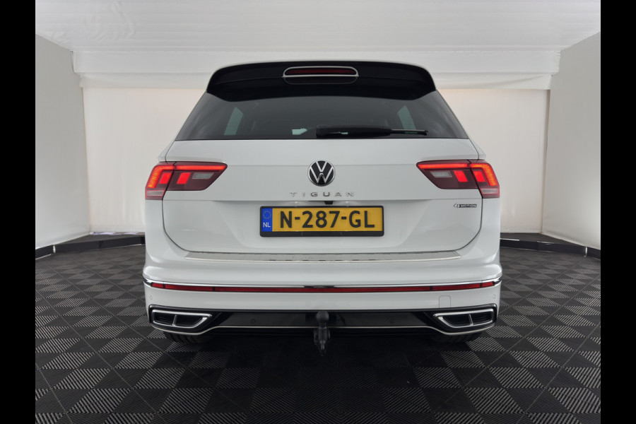 Volkswagen Tiguan 2.0 TDI 4Motion (INCL.BTW) Aut. *LEATHER-FABRIC | FLL-LED | DIGI-COCKPIT | ADAPTIVE-CRUISE | CAMERA | NAVI-FULLMAP | HEATED-SPORTSEATS | BLIND-SPOT | PRIVACY-GLASS | TOWBAR | 19''ALU*
