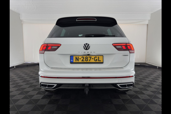 Volkswagen Tiguan 2.0 TDI 4Motion (INCL.BTW) Aut. *LEATHER-FABRIC | FLL-LED | DIGI-COCKPIT | ADAPTIVE-CRUISE | CAMERA | NAVI-FULLMAP | HEATED-SPORTSEATS | BLIND-SPOT | PRIVACY-GLASS | TOWBAR | 19''ALU*