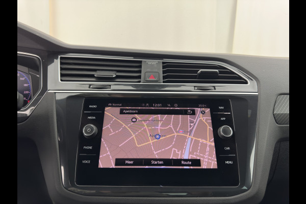 Volkswagen Tiguan 2.0 TDI 4Motion (INCL.BTW) Aut. *LEATHER-FABRIC | FLL-LED | DIGI-COCKPIT | ADAPTIVE-CRUISE | CAMERA | NAVI-FULLMAP | HEATED-SPORTSEATS | BLIND-SPOT | PRIVACY-GLASS | TOWBAR | 19''ALU*