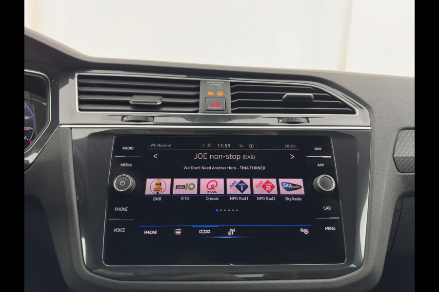 Volkswagen Tiguan 2.0 TDI 4Motion (INCL.BTW) Aut. *LEATHER-FABRIC | FLL-LED | DIGI-COCKPIT | ADAPTIVE-CRUISE | CAMERA | NAVI-FULLMAP | HEATED-SPORTSEATS | BLIND-SPOT | PRIVACY-GLASS | TOWBAR | 19''ALU*