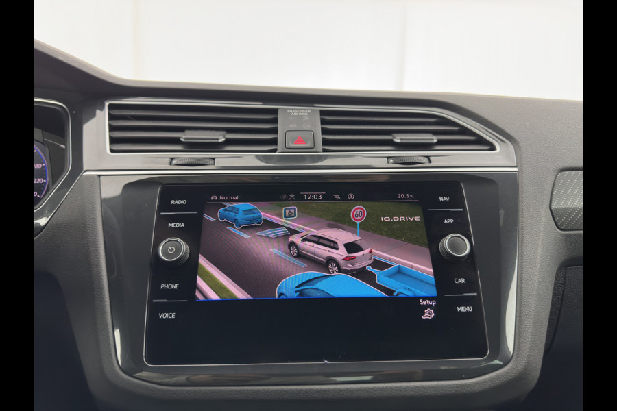 Volkswagen Tiguan 2.0 TDI 4Motion (INCL.BTW) Aut. *LEATHER-FABRIC | FLL-LED | DIGI-COCKPIT | ADAPTIVE-CRUISE | CAMERA | NAVI-FULLMAP | HEATED-SPORTSEATS | BLIND-SPOT | PRIVACY-GLASS | TOWBAR | 19''ALU*