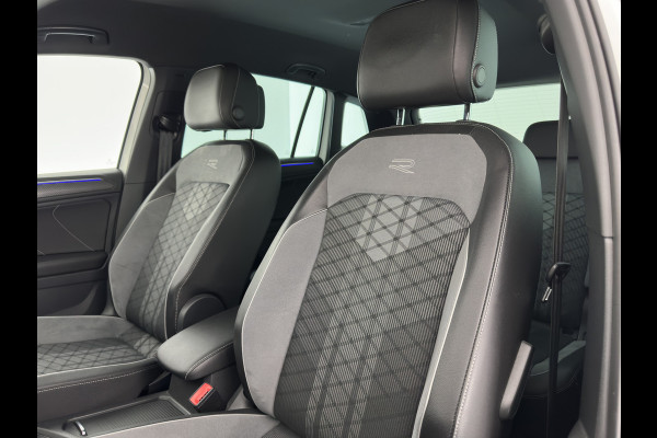 Volkswagen Tiguan 2.0 TDI 4Motion (INCL.BTW) Aut. *LEATHER-FABRIC | FLL-LED | DIGI-COCKPIT | ADAPTIVE-CRUISE | CAMERA | NAVI-FULLMAP | HEATED-SPORTSEATS | BLIND-SPOT | PRIVACY-GLASS | TOWBAR | 19''ALU*