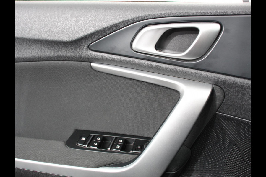 Kia Ceed Sportswagon 1.0 T-GDi Prestige Navigatie Apple Carplay/Android Auto Climate Control Cruise Control Camera Lichtmetalen velgen Extra getint glas Climate Control