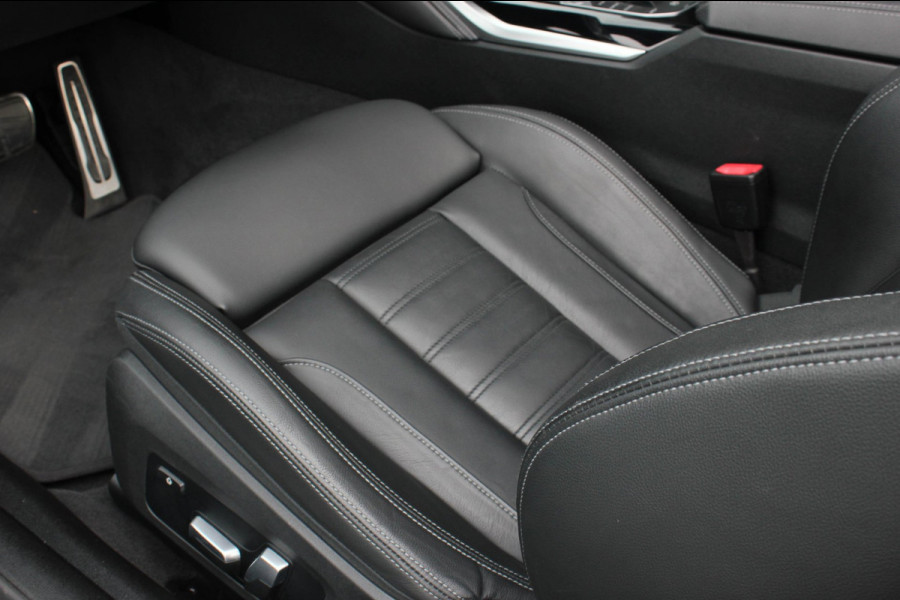 BMW 4 Serie Cabrio M440i xDrive High Executive 374PK / STUURVERWARMING / FULL BLACK / 19'' WHEELS / FULL OPTIONS /M-SPORT/ HEAD-UP