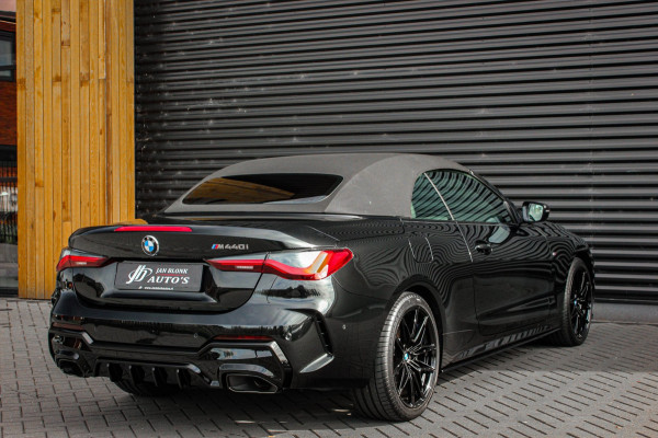 BMW 4 Serie Cabrio M440i xDrive High Executive 374PK / STUURVERWARMING / FULL BLACK / 19'' WHEELS / FULL OPTIONS /M-SPORT/ HEAD-UP