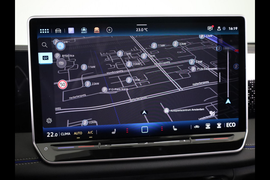 Volkswagen Tiguan 1.5 eHybrid R-Line Edition 204 pk Automaat (DSG) | Verlengde garantie | Navigatie | Panoramadak | Trekhaak (wegklapbaar) | Park assist | Rondomzicht camera | Head-up display | R-Line |