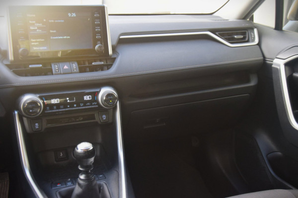 Toyota RAV4 2.0 VVT-iE Business 2000 KG TREKGEWICHT!/APPLE CARPLAY/ADAPTIEVE CRUISE/LED KOPLAMPEN