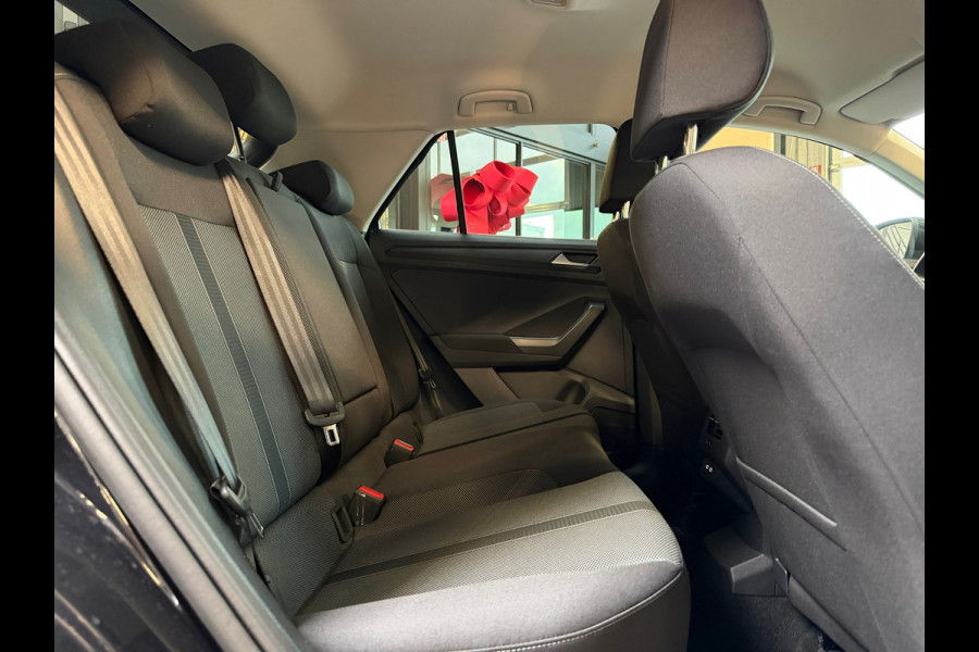 Volkswagen T-Roc 1.5 TSI Life AUTOMAAT|LED|DEALER ONDERHOUDEN|STOELVERWARMING|APK|2023|