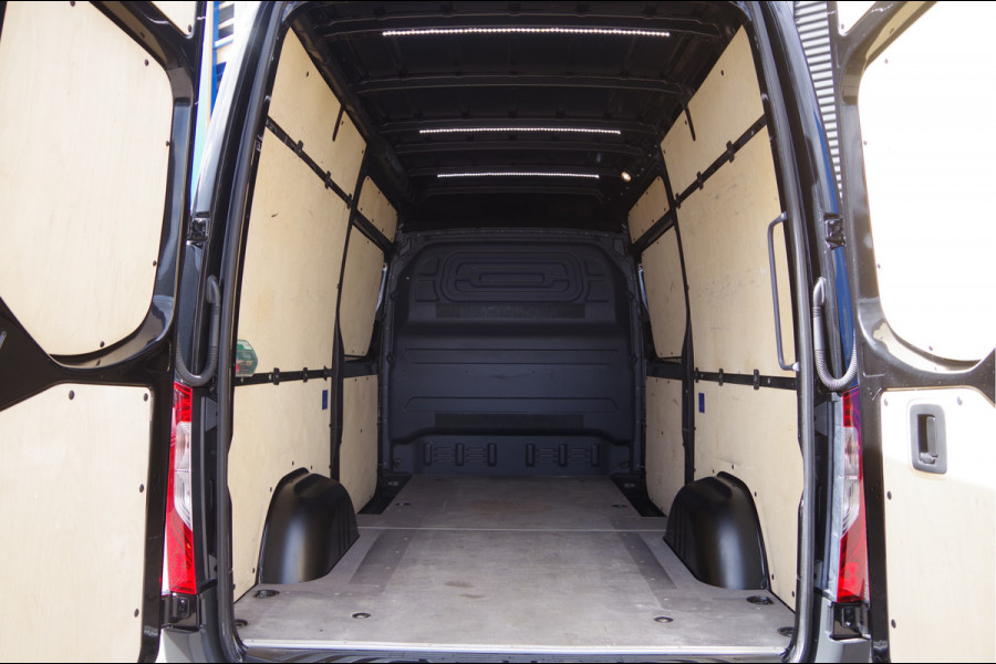Mercedes-Benz Sprinter 319 3.0 CDI V6 L2H2 AUT. LED, 2X SCHUIFDEUR, 3.5T TREKHAAK, 360 CAMERA, MBUX 10'', LEDER, CRUISE, CLIMA, PARKEERSENSOREN, 18'' L