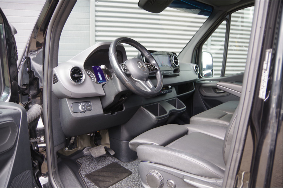 Mercedes-Benz Sprinter 319 3.0 CDI V6 L2H2 AUT. LED, 2X SCHUIFDEUR, 3.5T TREKHAAK, 360 CAMERA, MBUX 10'', LEDER, CRUISE, CLIMA, PARKEERSENSOREN, 18'' L