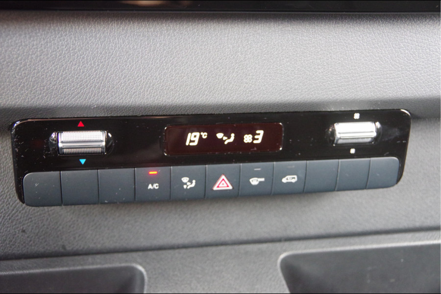 Mercedes-Benz Sprinter 319 3.0 CDI V6 L2H2 AUT. LED, 2X SCHUIFDEUR, 3.5T TREKHAAK, 360 CAMERA, MBUX 10'', LEDER, CRUISE, CLIMA, PARKEERSENSOREN, 18'' L