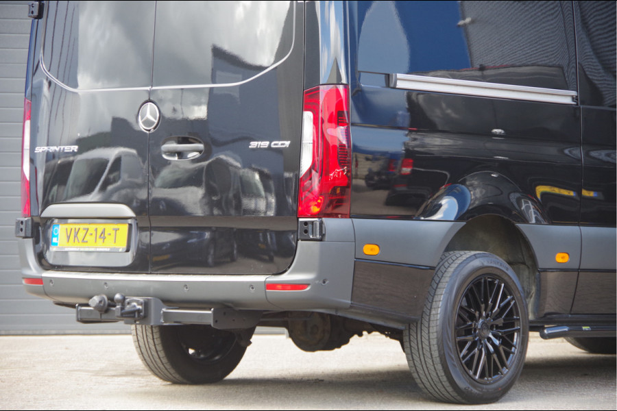 Mercedes-Benz Sprinter 319 3.0 CDI V6 L2H2 AUT. LED, 2X SCHUIFDEUR, 3.5T TREKHAAK, 360 CAMERA, MBUX 10'', LEDER, CRUISE, CLIMA, PARKEERSENSOREN, 18'' L