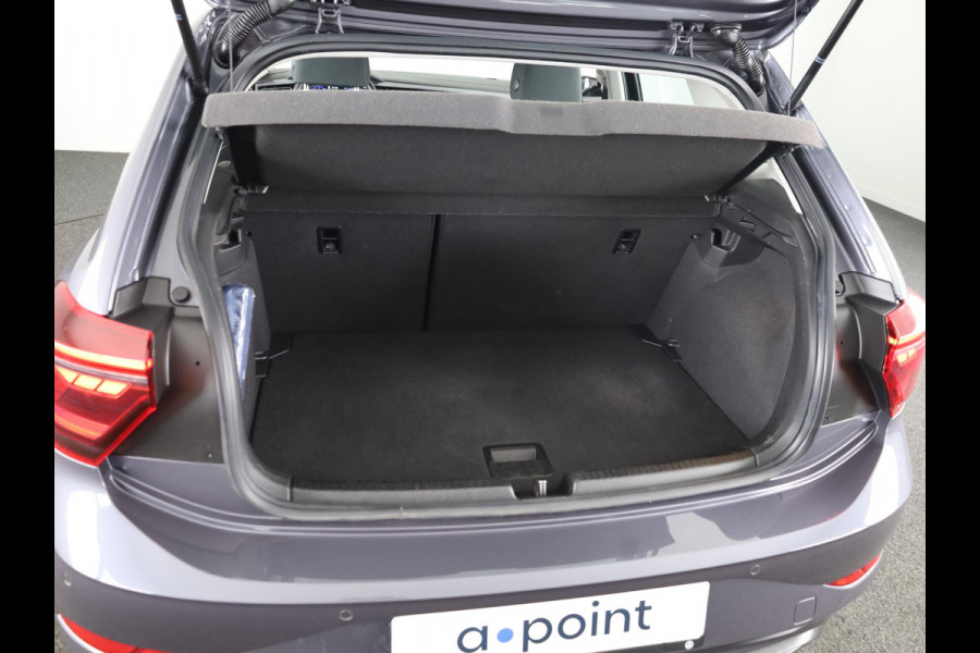 Volkswagen Polo 1.0 TSI Style 95 pk | Navigatie via App | Parkeersensoren (Park assist)| Autom. airco | Matrix LED koplampen | Keyless |