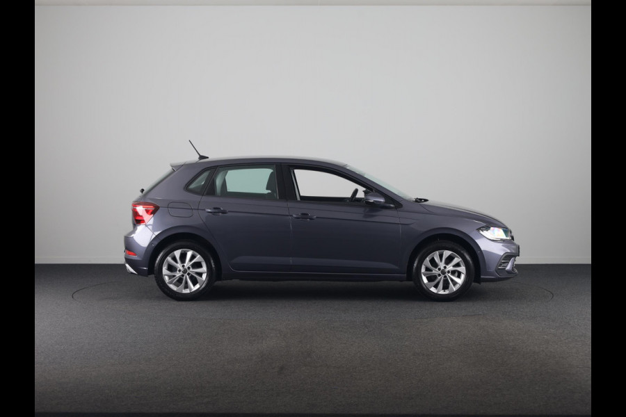 Volkswagen Polo 1.0 TSI Style 95 pk | Navigatie via App | Parkeersensoren (Park assist)| Autom. airco | Matrix LED koplampen | Keyless |