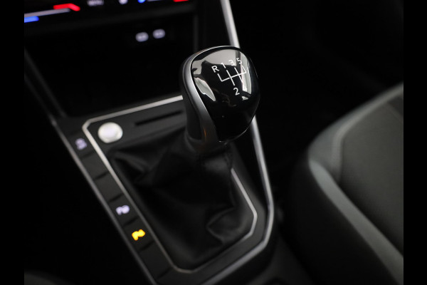 Volkswagen Polo 1.0 TSI Style 95 pk | Navigatie via App | Parkeersensoren (Park assist)| Autom. airco | Matrix LED koplampen | Keyless |
