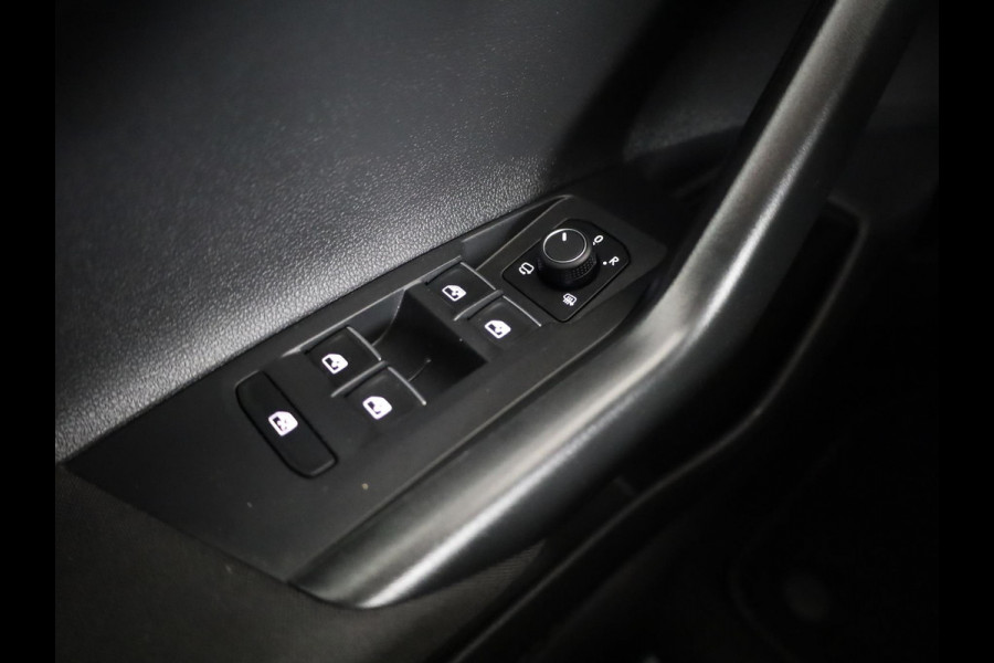 Volkswagen Polo 1.0 TSI Style 95 pk | Navigatie via App | Parkeersensoren (Park assist)| Autom. airco | Matrix LED koplampen | Keyless |