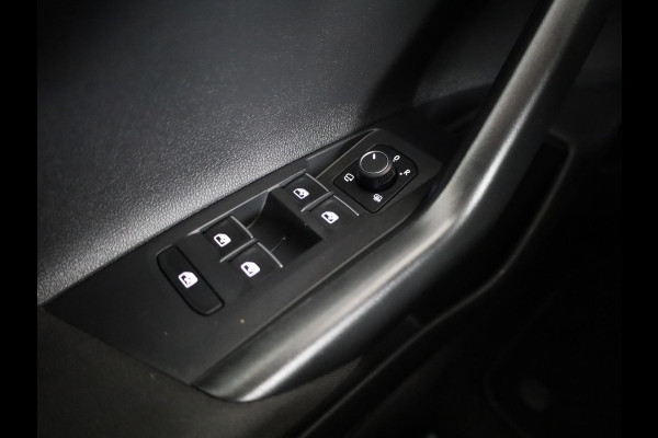 Volkswagen Polo 1.0 TSI Style 95 pk | Navigatie via App | Parkeersensoren (Park assist)| Autom. airco | Matrix LED koplampen | Keyless |