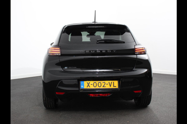 Peugeot e-208 EV Active Pack 50 kWh Climate Control Cruise control Half lederen bekleding Led verlichting Lichtmetalen velgen Navigatie Apple Carplay/Android Auto Parkeersensoren Stoelverwarming