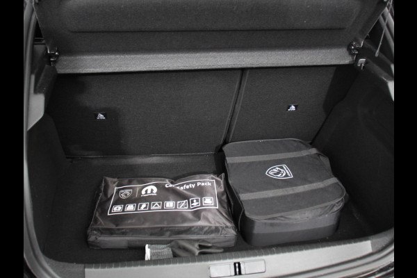 Peugeot e-208 EV Active Pack 50 kWh Climate Control Cruise control Half lederen bekleding Led verlichting Lichtmetalen velgen Navigatie Apple Carplay/Android Auto Parkeersensoren Stoelverwarming