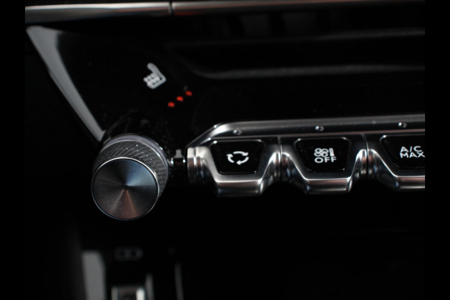 Peugeot e-208 EV Active Pack 50 kWh Climate Control Cruise control Half lederen bekleding Led verlichting Lichtmetalen velgen Navigatie Apple Carplay/Android Auto Parkeersensoren Stoelverwarming