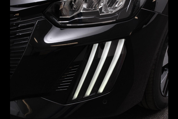 Peugeot e-208 EV Active Pack 50 kWh Climate Control Cruise control Half lederen bekleding Led verlichting Lichtmetalen velgen Navigatie Apple Carplay/Android Auto Parkeersensoren Stoelverwarming