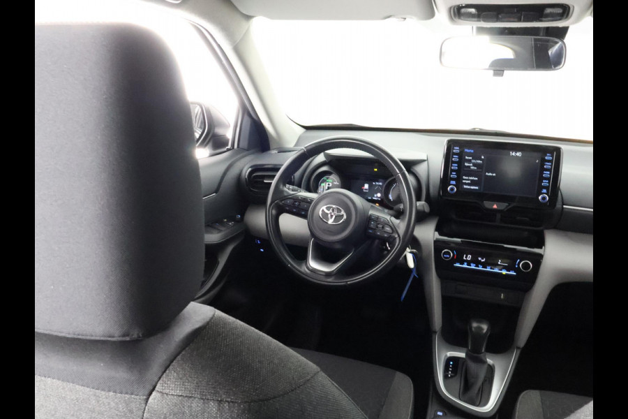 Toyota Yaris Cross 1.5 HYBRID AUTOMAAT BLACKLINE GARANTIE 2032 ! . APPLE CARPLAY & ANDROID AUTO . ACHTERUITRIJ CAMERA . ADAPTIEVE CRUISE CONTROL .