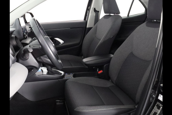 Toyota Yaris Cross 1.5 HYBRID AUTOMAAT BLACKLINE GARANTIE 2032 ! . APPLE CARPLAY & ANDROID AUTO . ACHTERUITRIJ CAMERA . ADAPTIEVE CRUISE CONTROL .