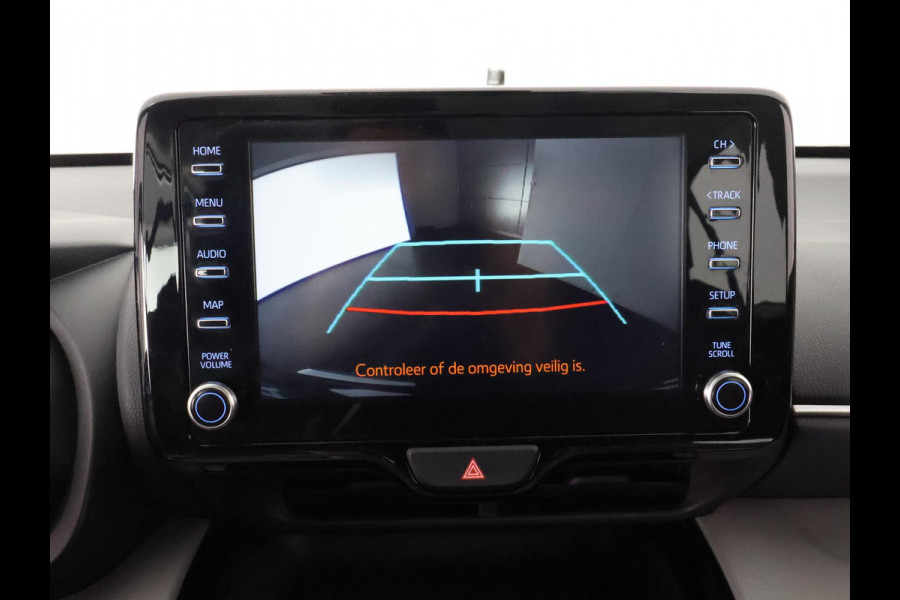 Toyota Yaris Cross 1.5 HYBRID AUTOMAAT BLACKLINE GARANTIE 2032 ! . APPLE CARPLAY & ANDROID AUTO . ACHTERUITRIJ CAMERA . ADAPTIEVE CRUISE CONTROL .