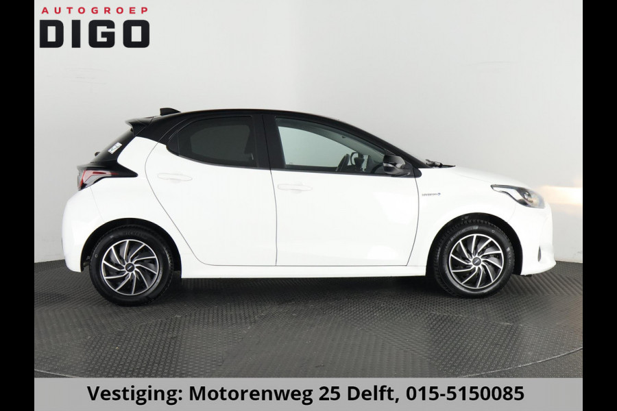 Toyota Yaris 1.5 HYBRIDE BLACK & WHITE GARANTIE TOT 3-2031! . APPLE CARPLAY & ANDRIOD AUTO . ACHTERUITRIJ CAMERA . ADAPTIEVE CRUISE CONTROL .