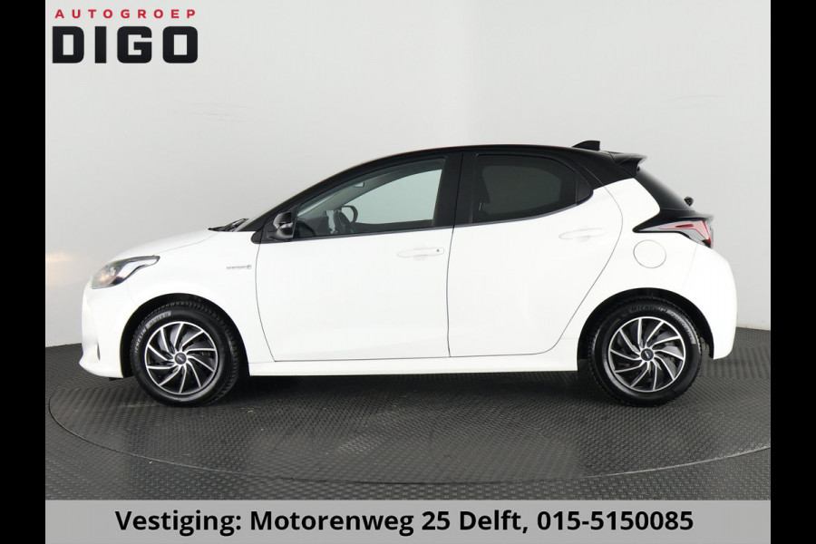 Toyota Yaris 1.5 HYBRIDE BLACK & WHITE GARANTIE TOT 3-2031! . APPLE CARPLAY & ANDRIOD AUTO . ACHTERUITRIJ CAMERA . ADAPTIEVE CRUISE CONTROL .