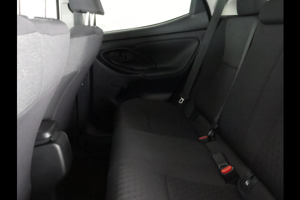 Toyota Yaris 1.5 HYBRIDE BLACK & WHITE GARANTIE TOT 3-2031! . APPLE CARPLAY & ANDRIOD AUTO . ACHTERUITRIJ CAMERA . ADAPTIEVE CRUISE CONTROL .