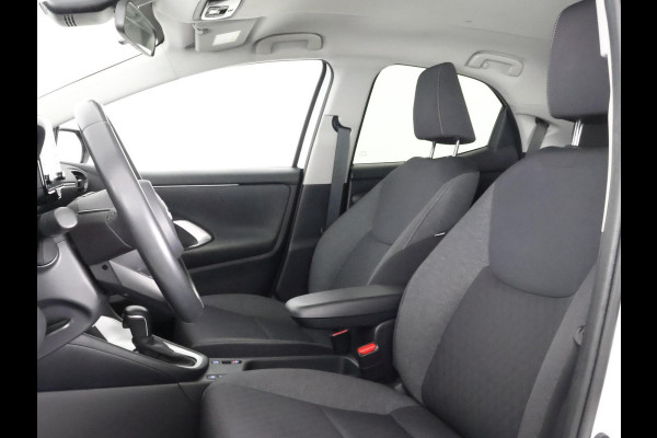 Toyota Yaris 1.5 HYBRIDE BLACK & WHITE GARANTIE TOT 3-2031! . APPLE CARPLAY & ANDRIOD AUTO . ACHTERUITRIJ CAMERA . ADAPTIEVE CRUISE CONTROL .
