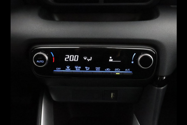 Toyota Yaris 1.5 HYBRIDE BLACK & WHITE GARANTIE TOT 3-2031! . APPLE CARPLAY & ANDRIOD AUTO . ACHTERUITRIJ CAMERA . ADAPTIEVE CRUISE CONTROL .