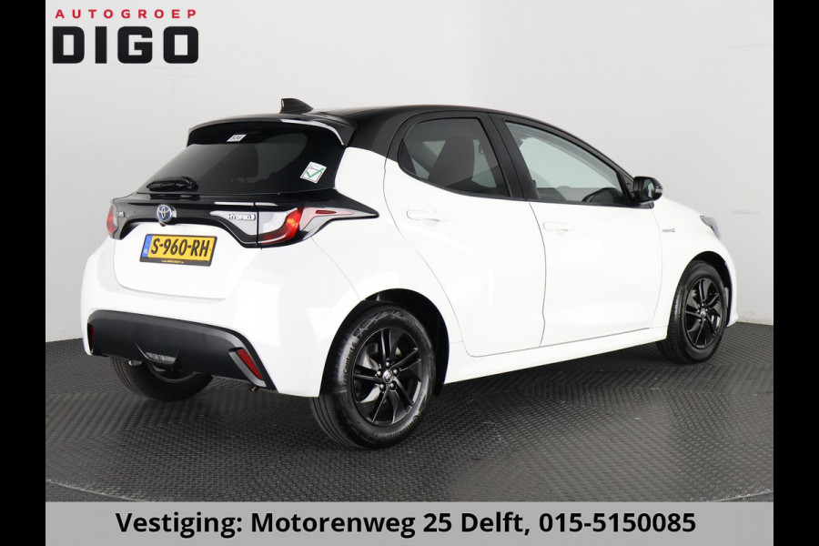 Toyota Yaris 1.5 HYBRIDE BI-TONE SPORT GARANTIE 6-2031 . ADAPTIEVE CRUISE CONTROL . DEALER ONDERHOUDEN . ACHTERUITRIJ CAMERA .