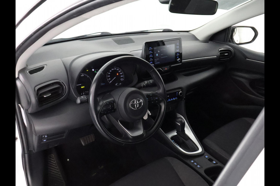 Toyota Yaris 1.5 HYBRIDE BI-TONE SPORT GARANTIE 6-2031 . ADAPTIEVE CRUISE CONTROL . DEALER ONDERHOUDEN . ACHTERUITRIJ CAMERA .