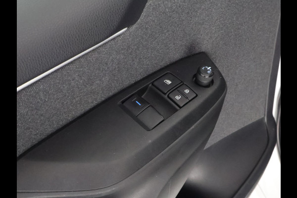 Toyota Yaris 1.5 HYBRIDE BI-TONE SPORT GARANTIE 6-2031 . ADAPTIEVE CRUISE CONTROL . DEALER ONDERHOUDEN . ACHTERUITRIJ CAMERA .