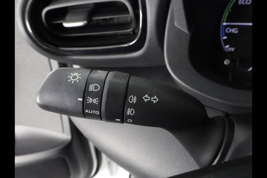 Toyota Yaris 1.5 HYBRIDE BI-TONE SPORT GARANTIE 6-2031 . ADAPTIEVE CRUISE CONTROL . DEALER ONDERHOUDEN . ACHTERUITRIJ CAMERA .