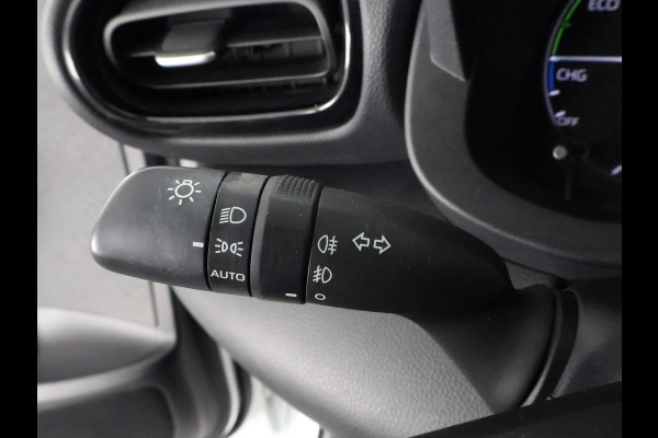 Toyota Yaris 1.5 HYBRIDE BI-TONE SPORT GARANTIE 6-2031 . ADAPTIEVE CRUISE CONTROL . DEALER ONDERHOUDEN . ACHTERUITRIJ CAMERA .
