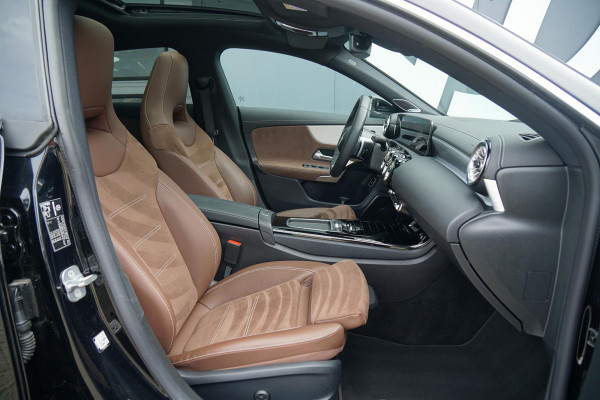 Mercedes-Benz CLA-Klasse Shooting Brake AMG + BURMESTER / HEAD-UP / PANO / 360 CAMERA / MEMORY