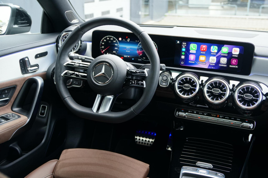 Mercedes-Benz CLA-Klasse Shooting Brake AMG + BURMESTER / HEAD-UP / PANO / 360 CAMERA / MEMORY