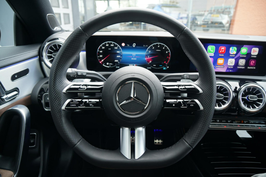 Mercedes-Benz CLA-Klasse Shooting Brake AMG + BURMESTER / HEAD-UP / PANO / 360 CAMERA / MEMORY
