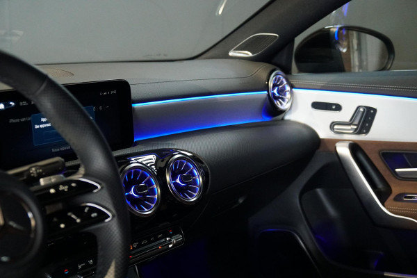 Mercedes-Benz CLA-Klasse Shooting Brake AMG + BURMESTER / HEAD-UP / PANO / 360 CAMERA / MEMORY