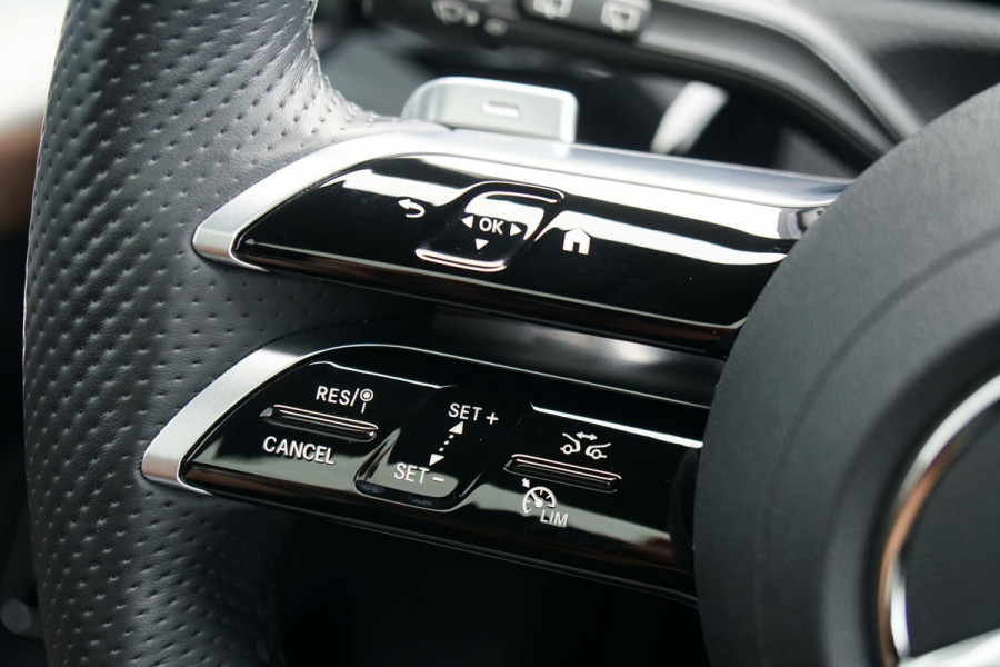 Mercedes-Benz CLA-Klasse Shooting Brake AMG + BURMESTER / HEAD-UP / PANO / 360 CAMERA / MEMORY