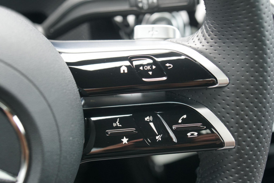 Mercedes-Benz CLA-Klasse Shooting Brake AMG + BURMESTER / HEAD-UP / PANO / 360 CAMERA / MEMORY