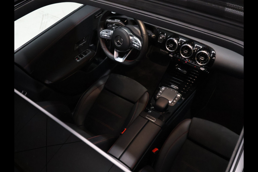 Mercedes-Benz CLA-Klasse 250 e Premium Plus AMG-Line [TREKHAAK UITKLAPBAAR, SCHUIFKANTELDAK, APPLE CARPLAY, ANDROID, STOELVERWARMING, CAMERA, PDC V+A, CRUISE, CLIMATE, NIEUWSTAAT]