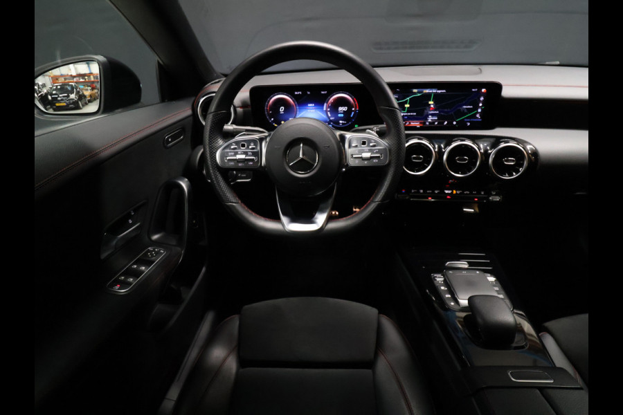 Mercedes-Benz CLA-Klasse 250 e Premium Plus AMG-Line [TREKHAAK UITKLAPBAAR, SCHUIFKANTELDAK, APPLE CARPLAY, ANDROID, STOELVERWARMING, CAMERA, PDC V+A, CRUISE, CLIMATE, NIEUWSTAAT]